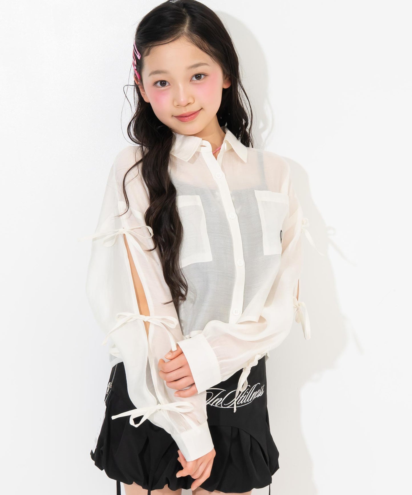 ホワイト(Sサイズ着用/身長：約146cm)