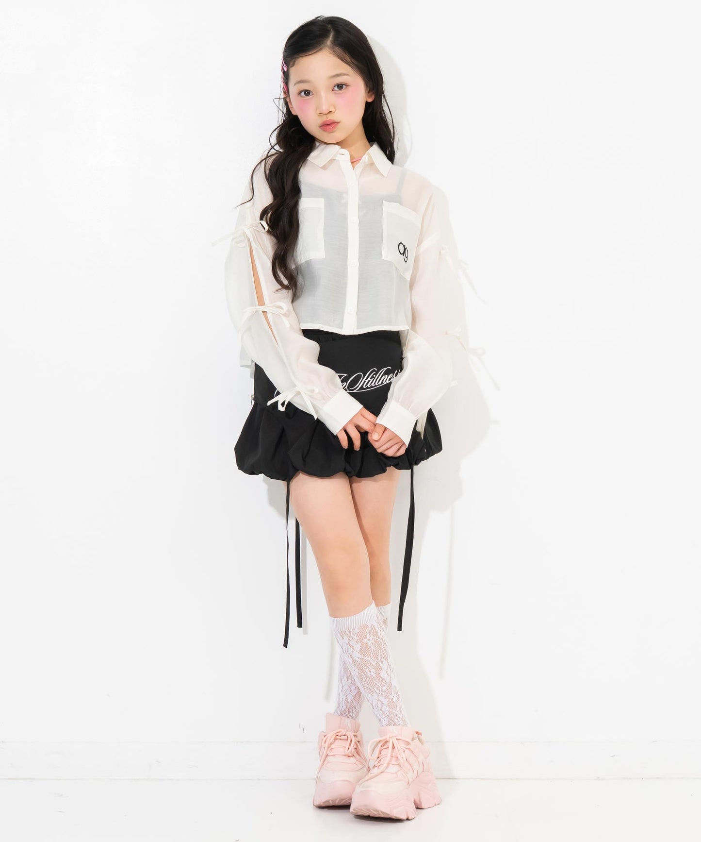 ホワイト(Sサイズ着用/身長：約146cm)
