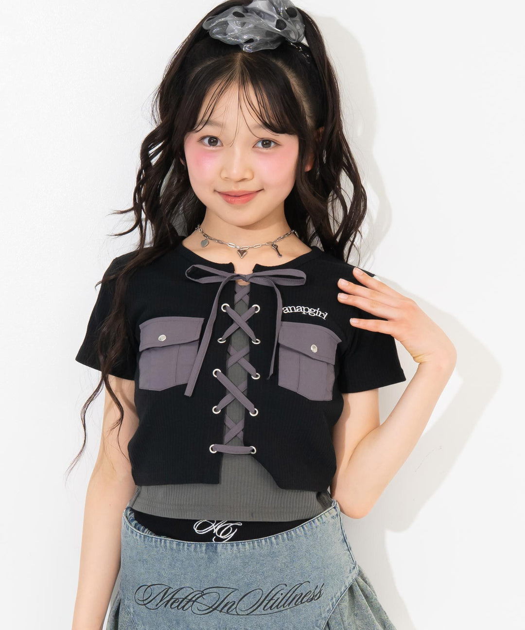 ブラック(Sサイズ着用/身長：約146cm)