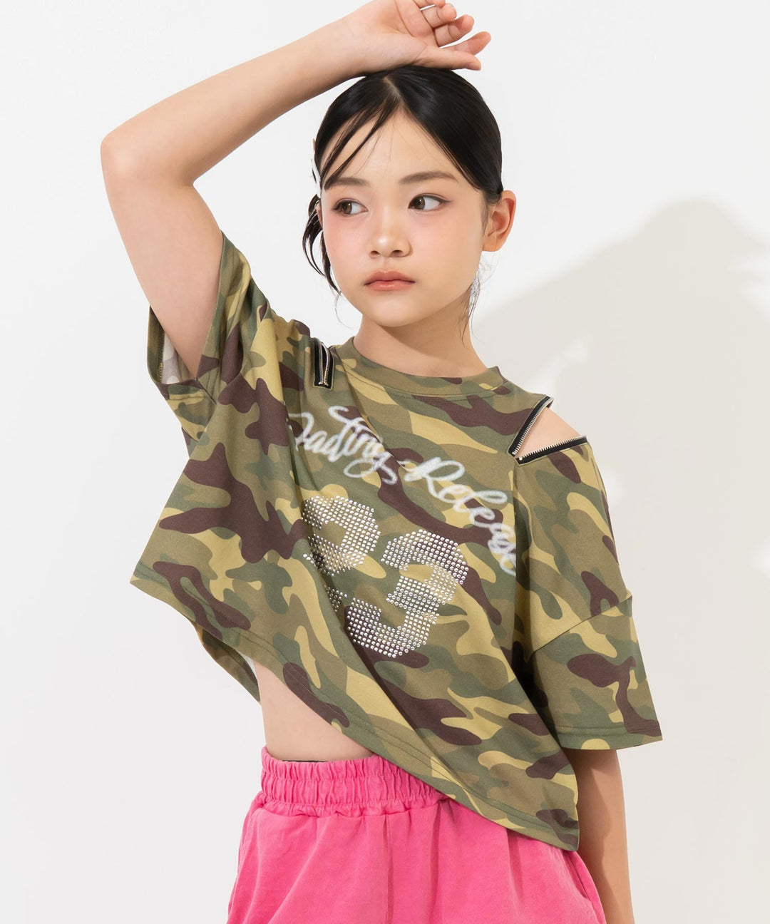 肩ジップ スタッズ ロゴTシャツ 913-7971