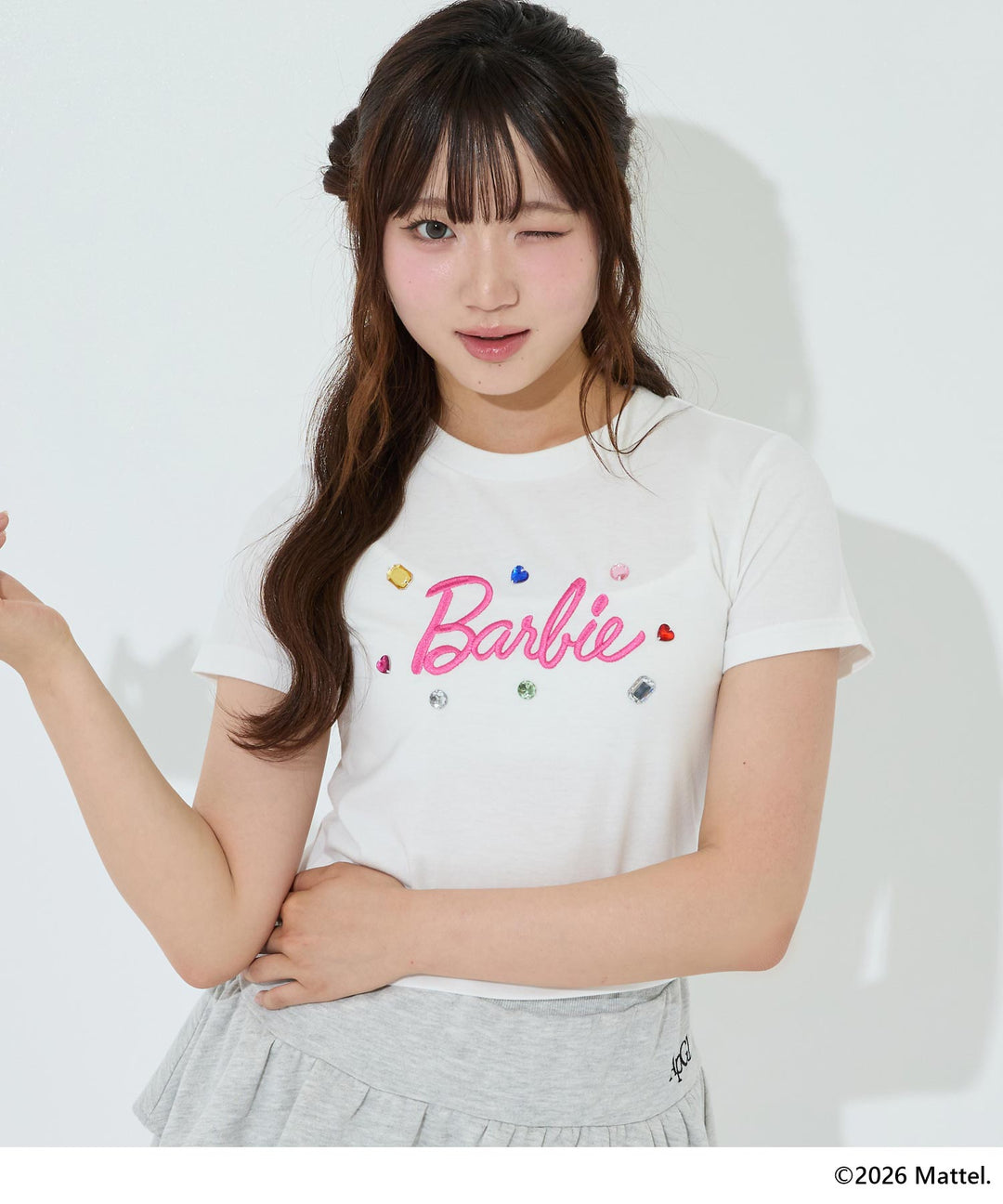 ホワイト(Mサイズ着用/身長：約153cm)