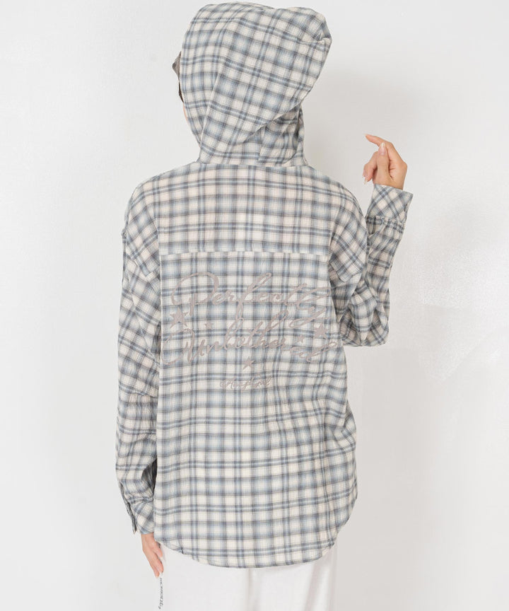 サックス(XSサイズ着用/身長：約139cm)