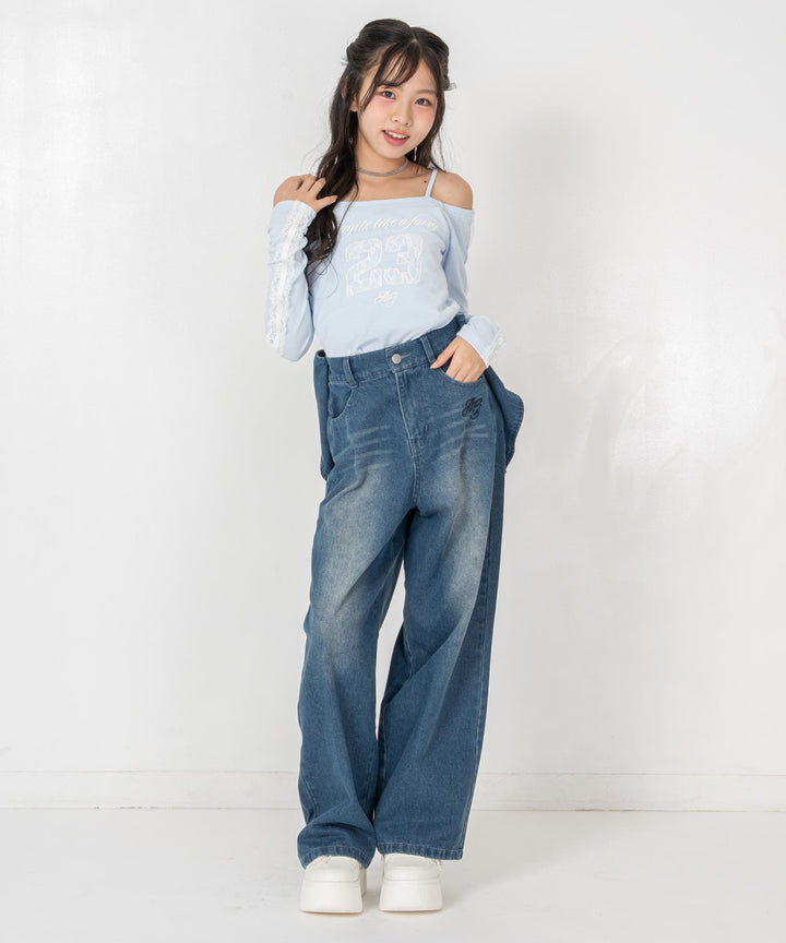 サックス(XSサイズ着用/身長：約147cm)