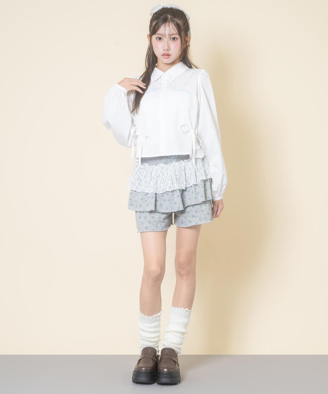 ホワイト(Mサイズ着用/身長：約156cm)