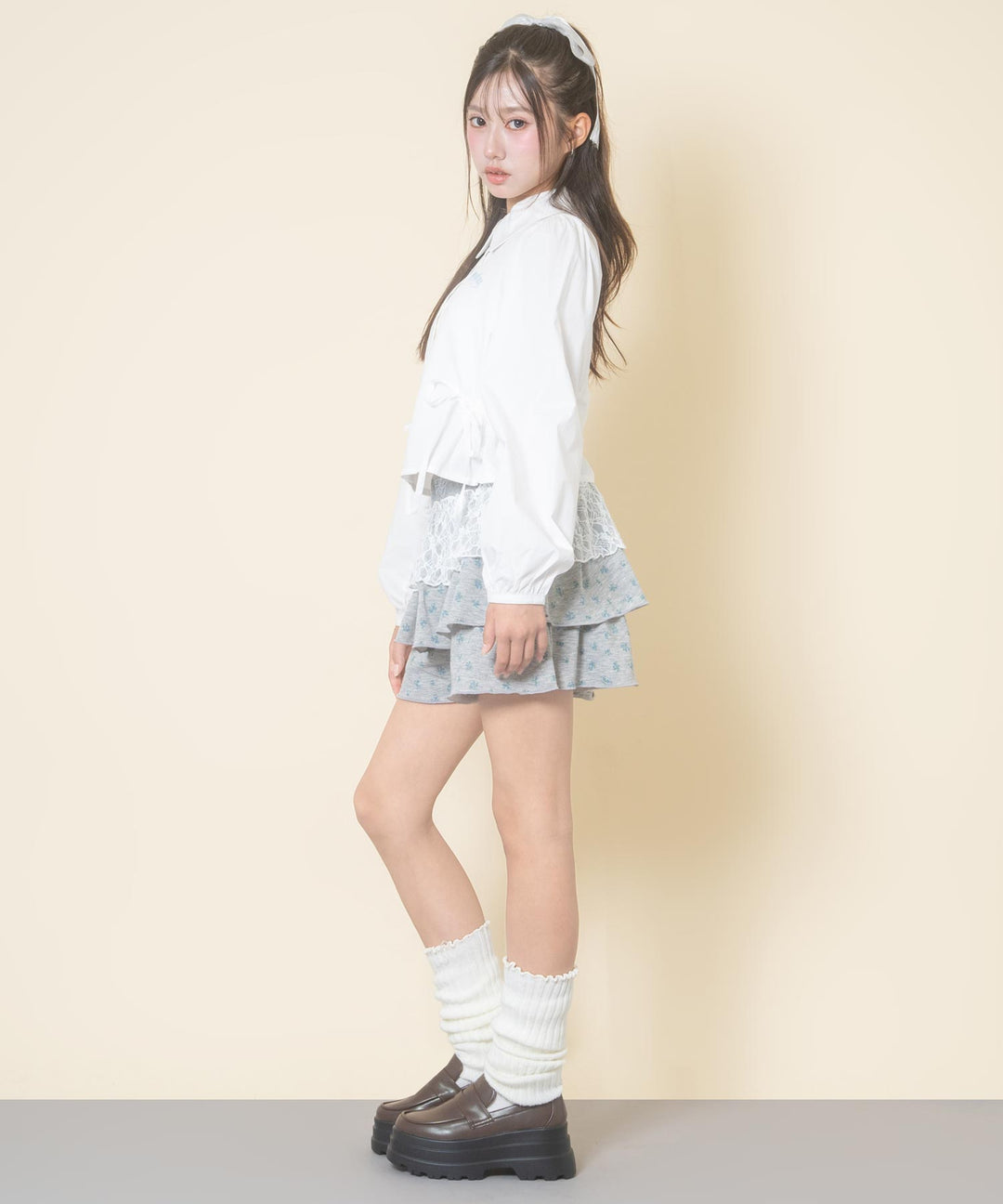 ホワイト(Mサイズ着用/身長：約156cm)