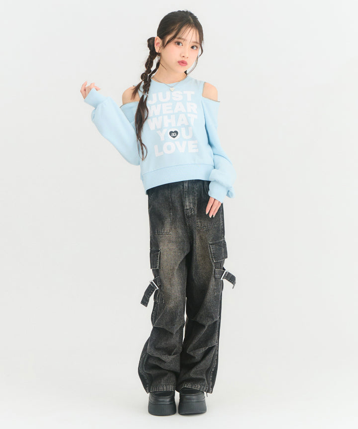 サックス(XSサイズ着用/身長：約146cm)