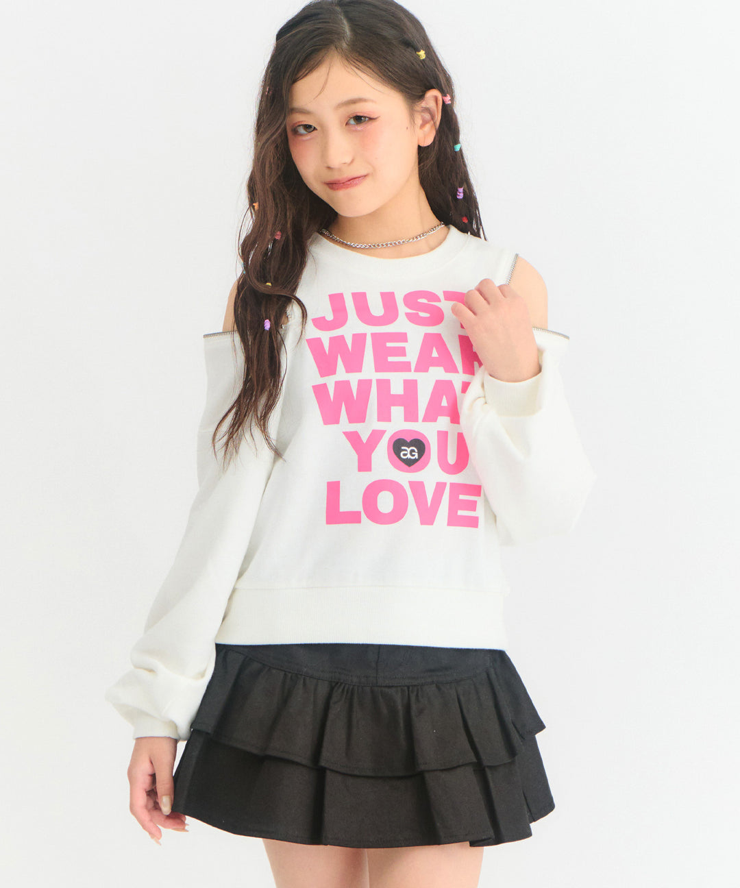 ホワイト(XSサイズ着用/身長：約139cm)