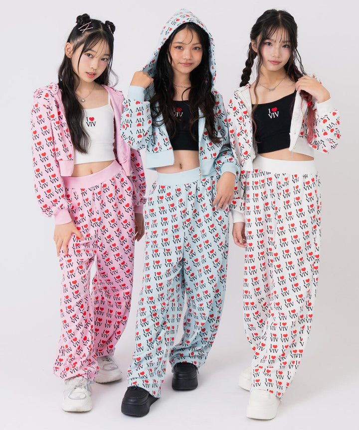 ホワイト(150サイズ着用/身長：約150cm)、ブラック(150サイズ着用/身長：約152cm)、ライトイエロー(150サイズ着用/身長：約148cm)