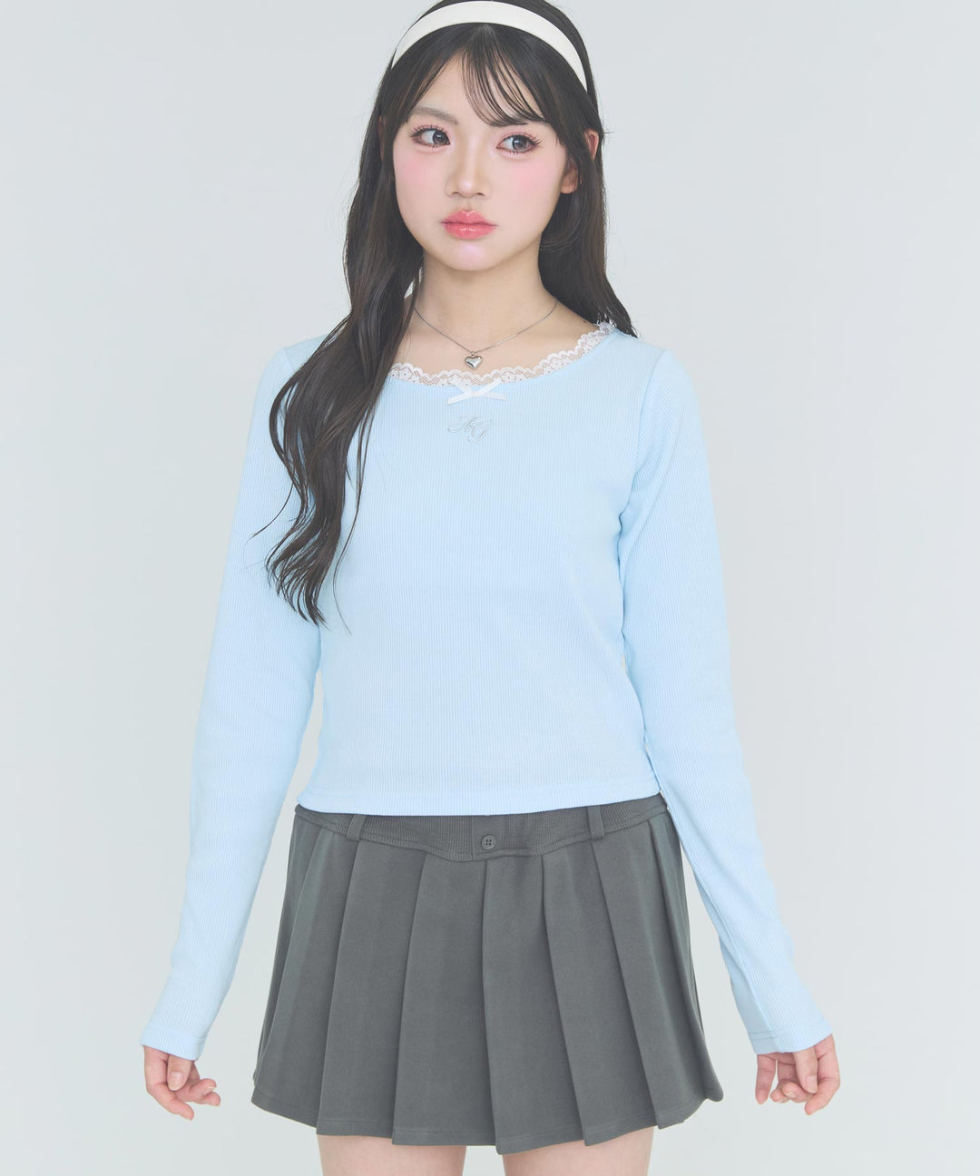 サックス(Ｍサイズ着用/身長：約162cm)