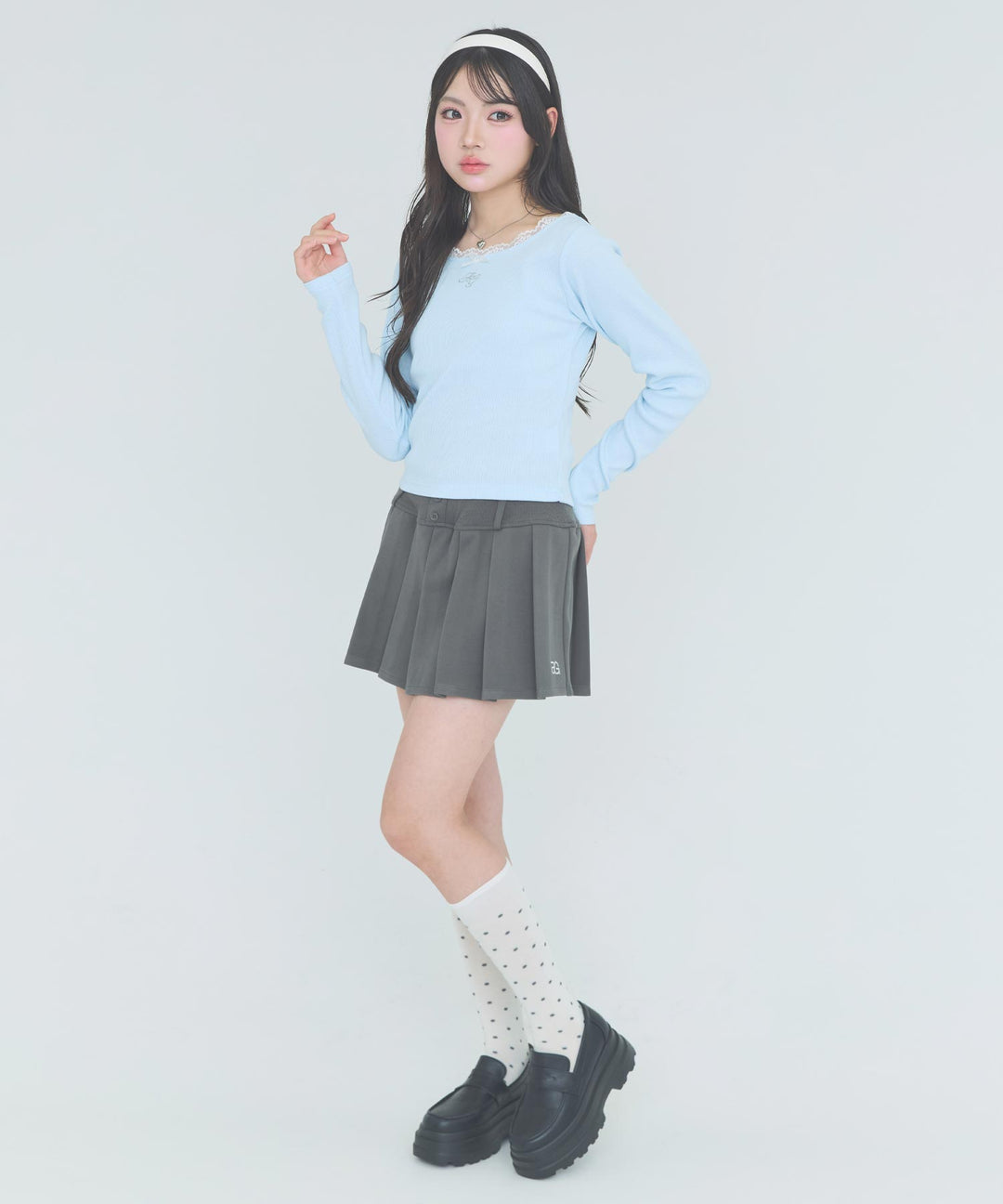 サックス(Ｍサイズ着用/身長：約162cm)