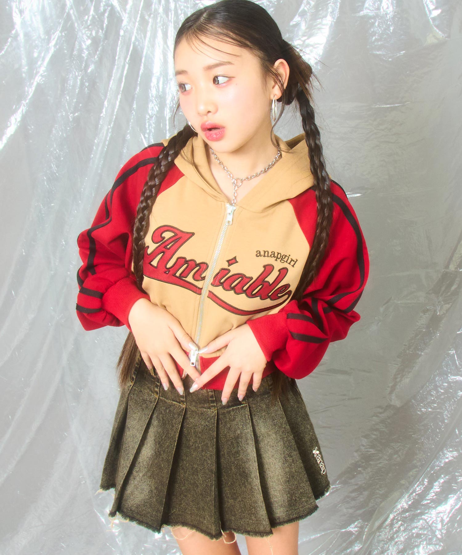 (新色)レッド/143cm(XSサイズ着用)