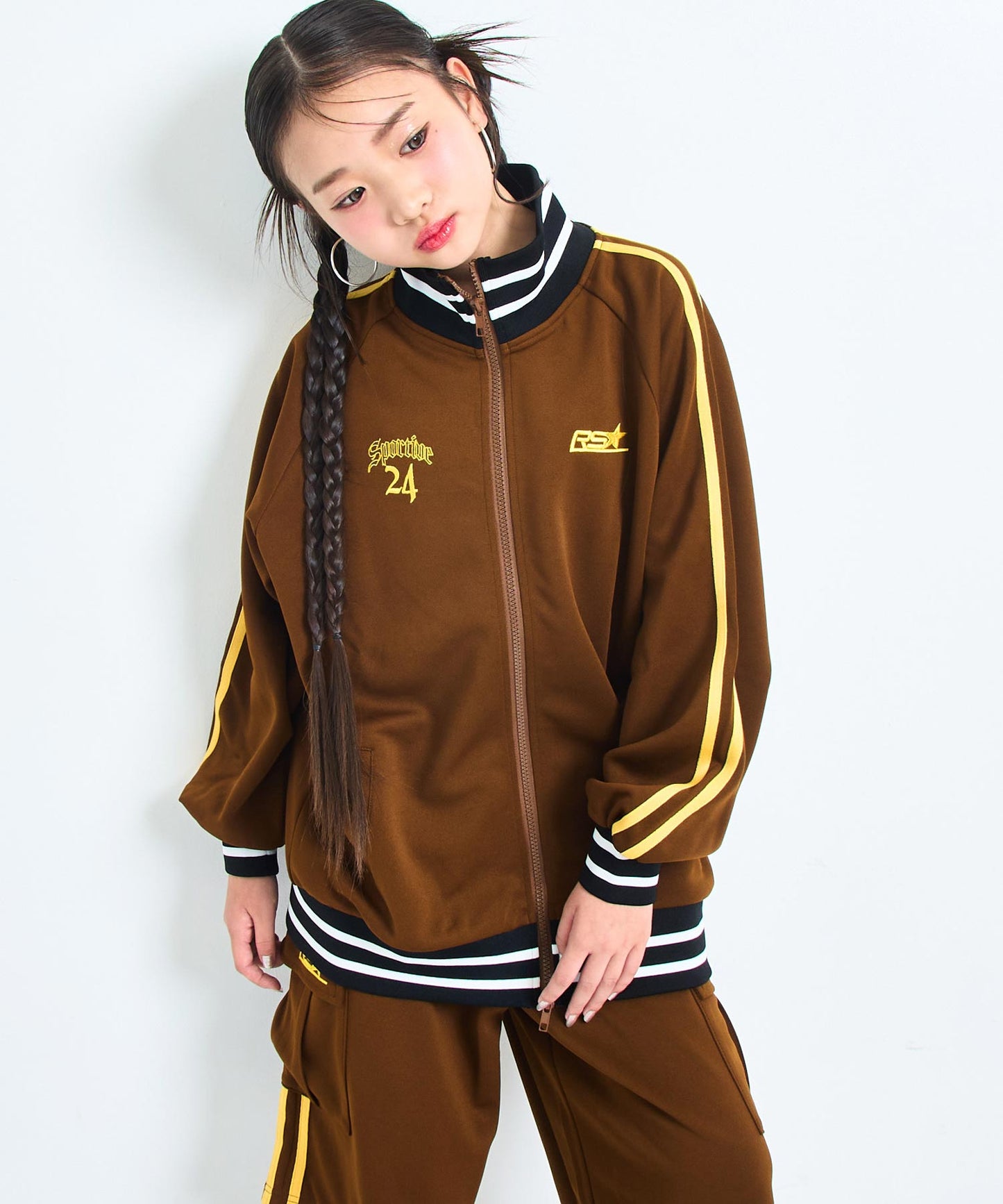 ブラウン/143cm(XSサイズ着用)