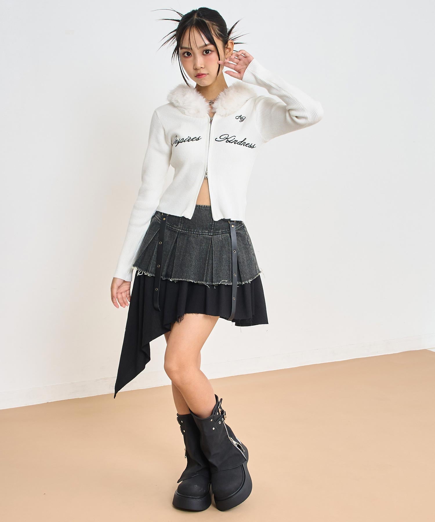 ホワイト/150cm(Sサイズ着用)