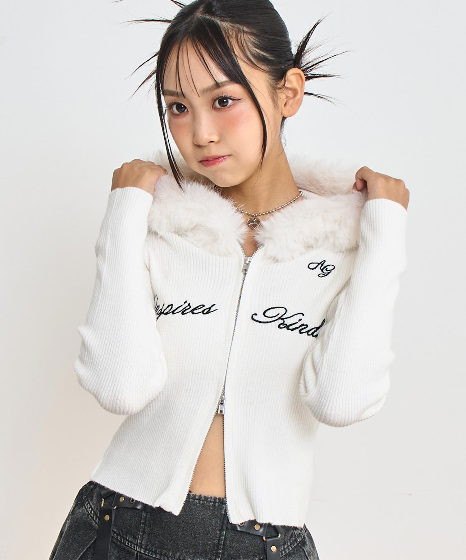 【新品タグ付】ジャスグリッティー♡ダブルジップファーパーカー♡オフホワイト ファー付 ニット ダブル ジップパーカー 914-7816 – ANAP オンライン