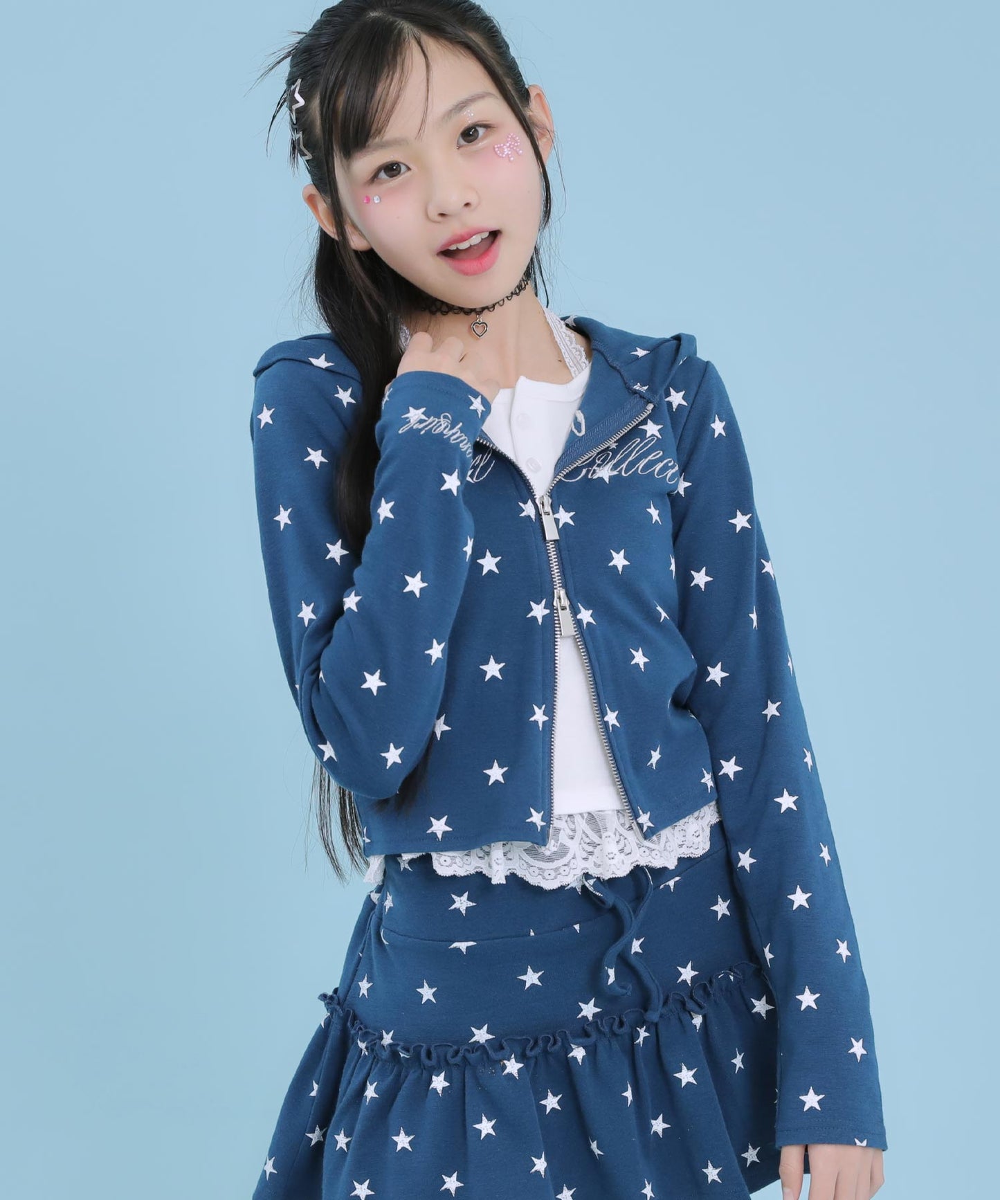 ネイビー(XSサイズ着用/身長：約140cm)
