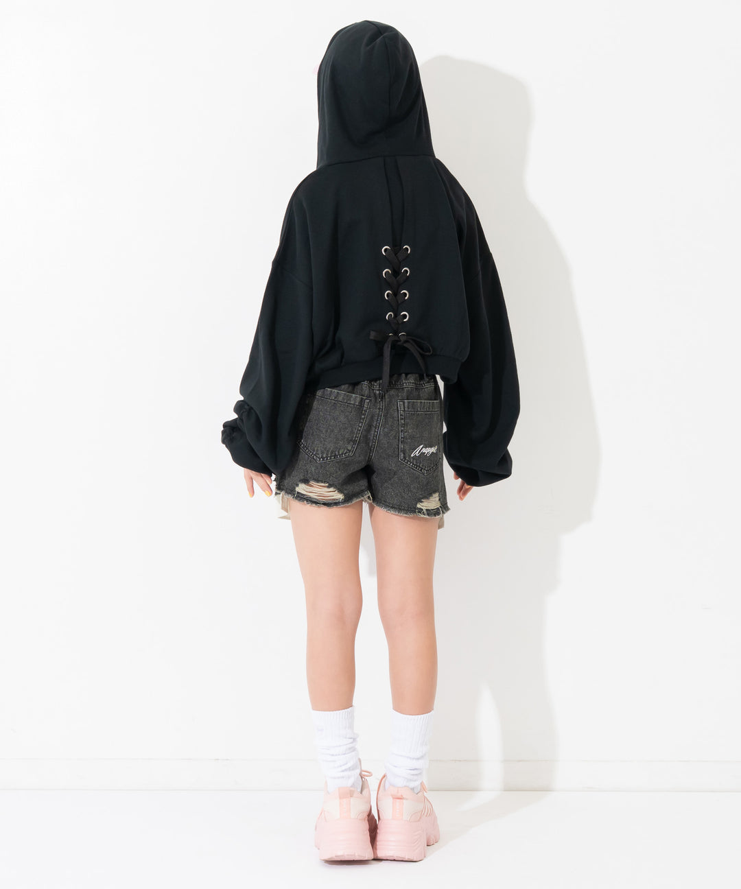 ブラック(Sサイズ着用/身長：約148cm)