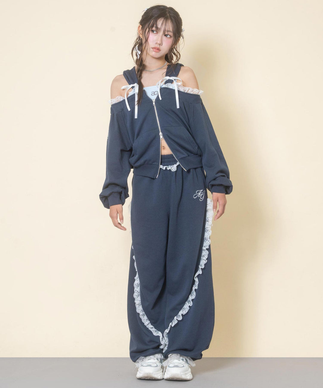 ネイビー(Mサイズ着用/身長：約156cm)