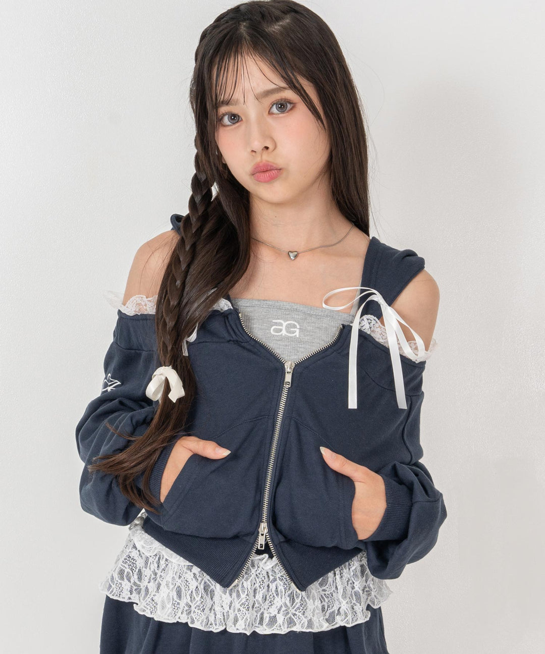 ネイビー(XSサイズ着用/身長：約139cm)