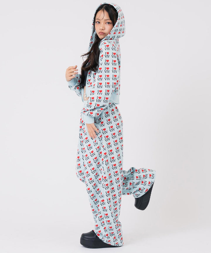 サックス(150サイズ着用/身長：約152cm)