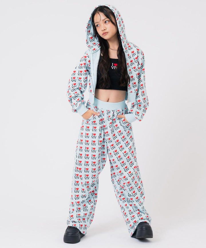 サックス(150サイズ着用/身長：約152cm)