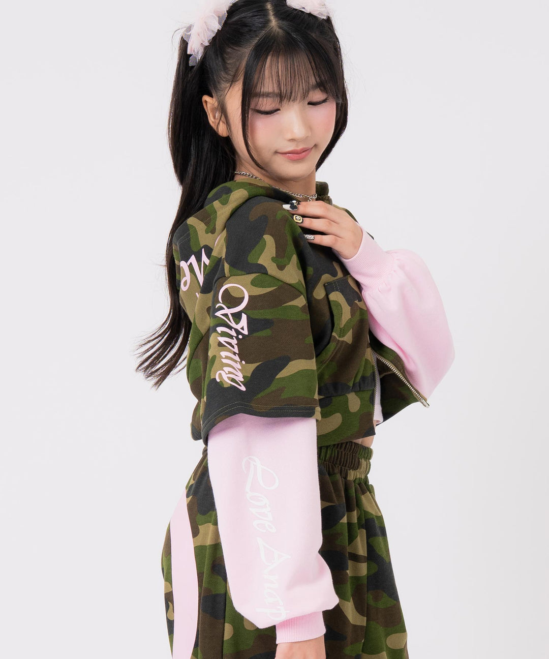 ライトピンク(150サイズ着用/身長：約144cm)