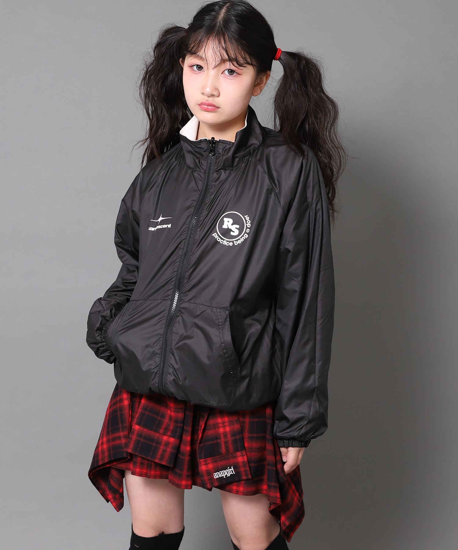 ホワイト/145cm(Sサイズ着用)