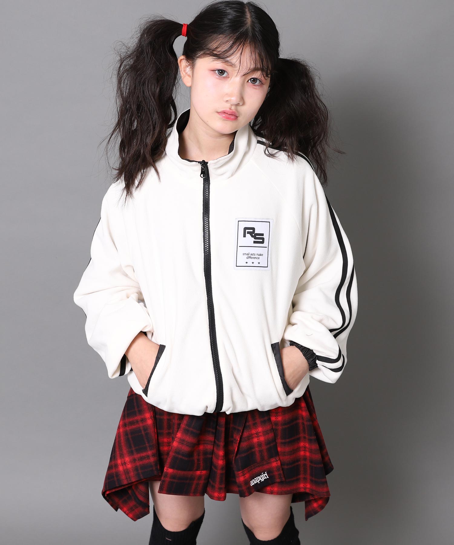 ホワイト/145cm(Sサイズ着用)
