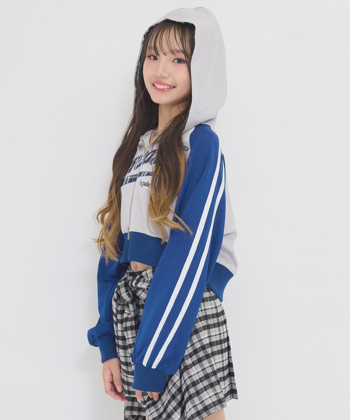 ネイビー(Sサイズ着用/身長：約146cm)