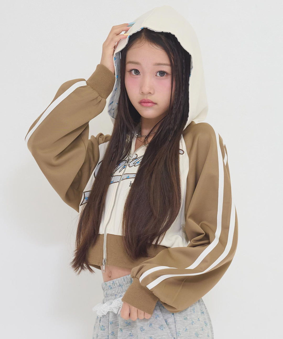 ブラウン(Sサイズ着用/身長：約150cm)