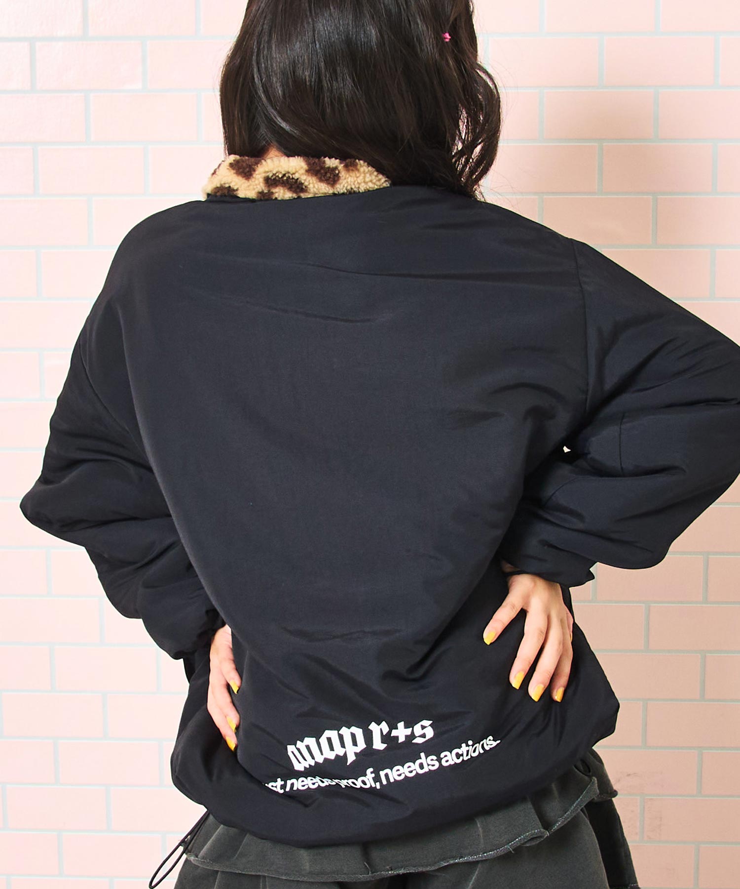 ブラック/143cm(XSサイズ着用)