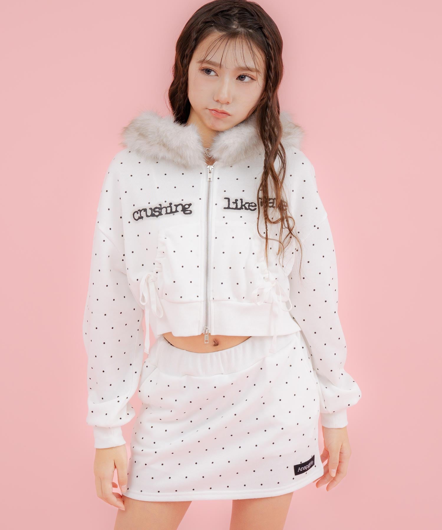 ホワイト/ブラック/152cm(Sサイズ着用)