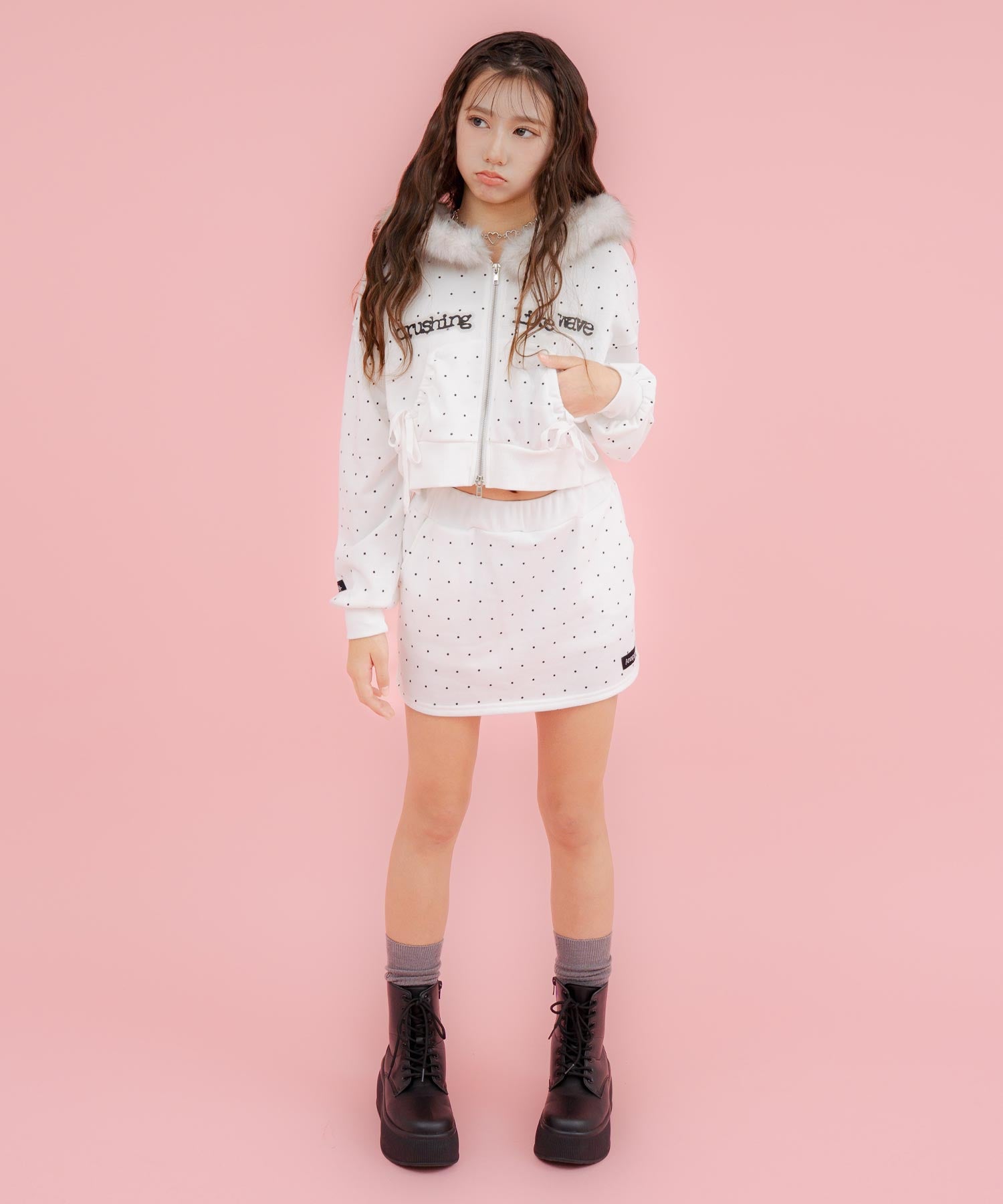 ホワイト/ブラック/152cm(Sサイズ着用)