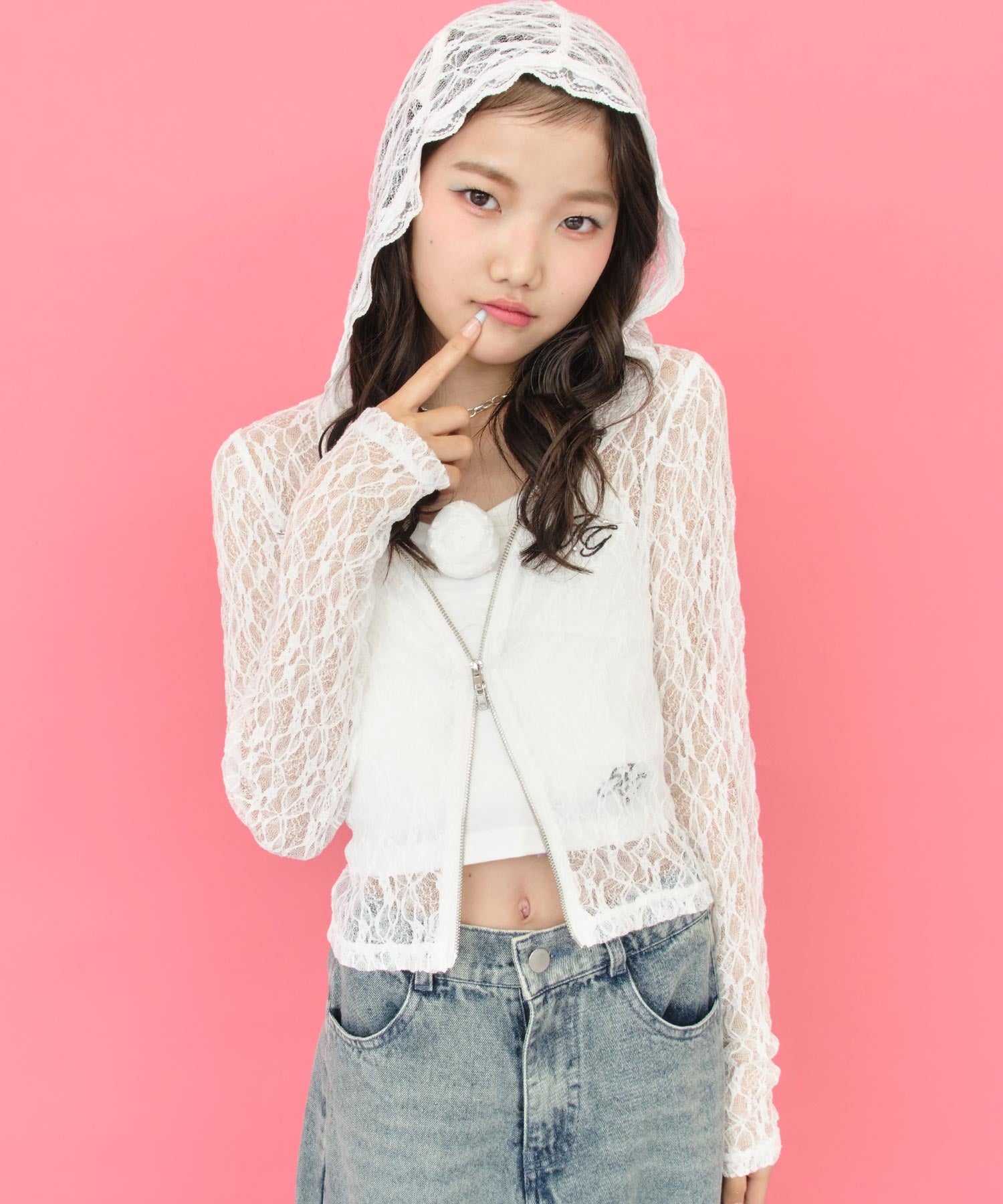 ホワイト(Sサイズ着用/身長：約150cm)