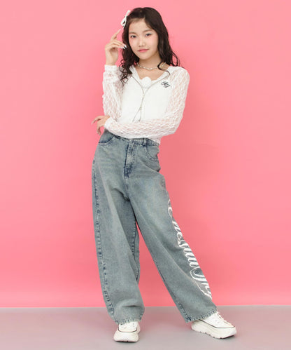 ホワイト(Sサイズ着用/身長：約150cm)