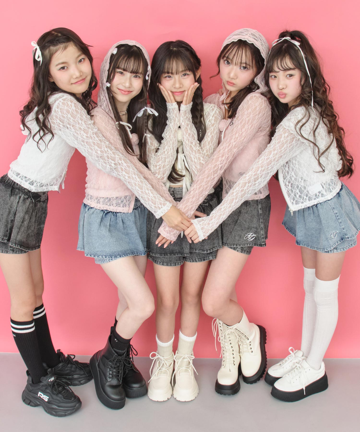 ANAP GiRLs デザイン】レース パーカー × バラ モチーフ キャミソール