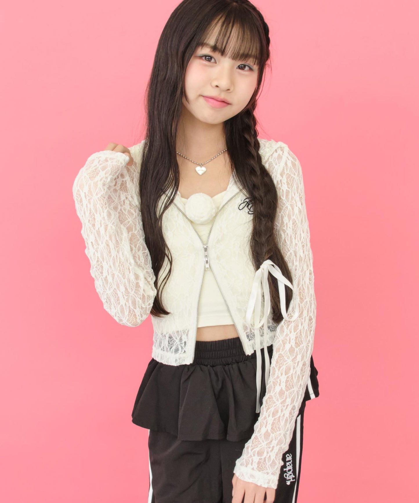 アイボリー(XSサイズ着用/身長：約140cm)