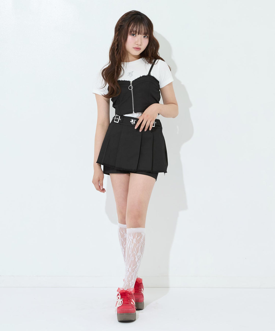 ブラック(Mサイズ着用/身長：約153cm)