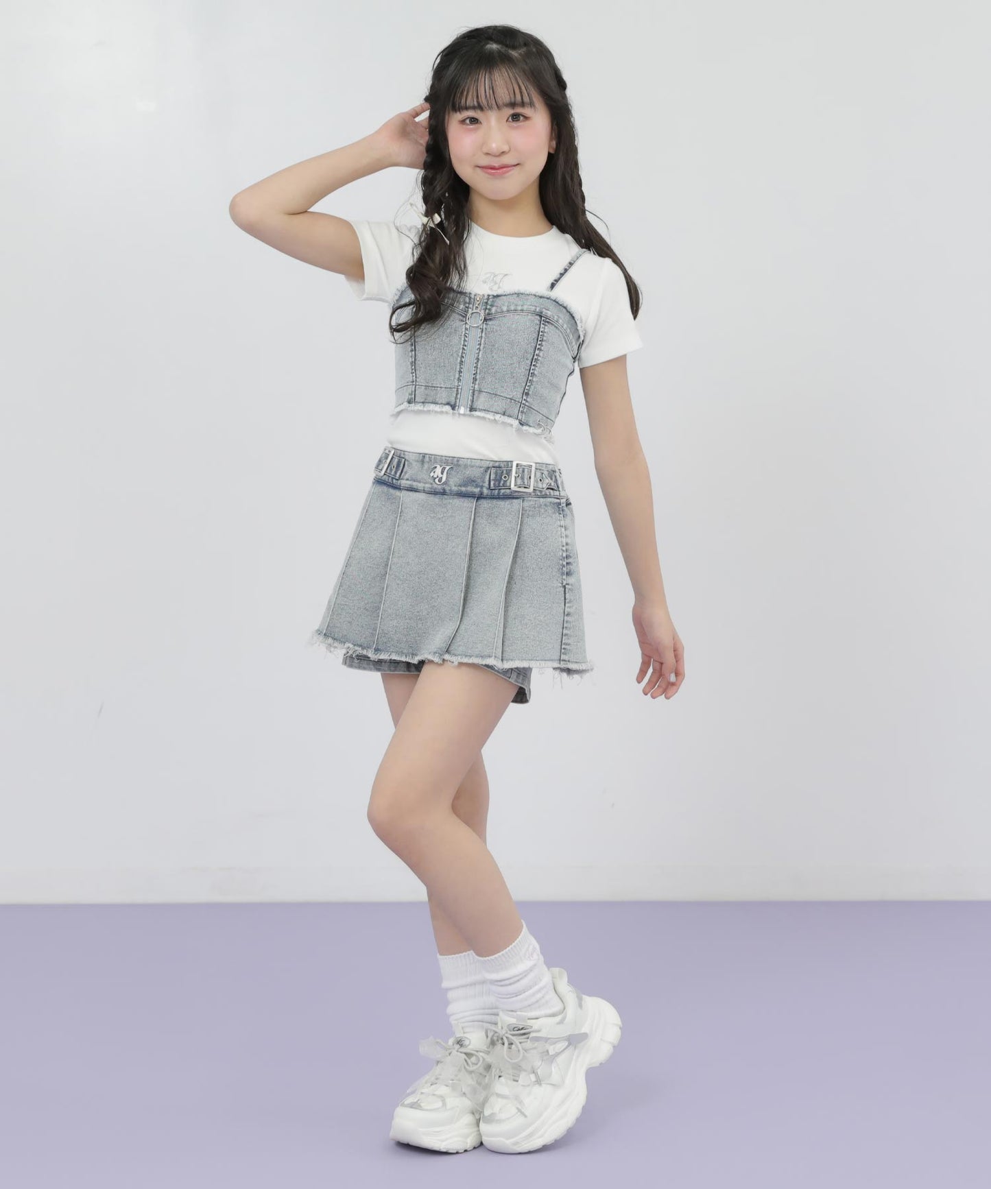 ブルー(Sサイズ着用/身長：約149cm)