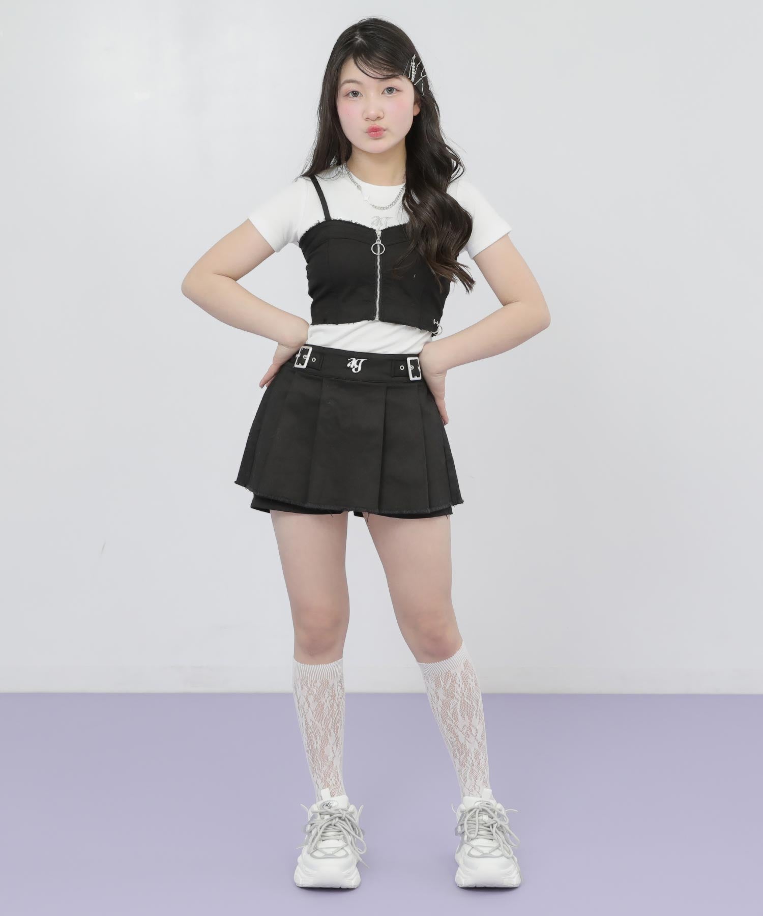 ブラック(Sサイズ着用/身長：約152cm)