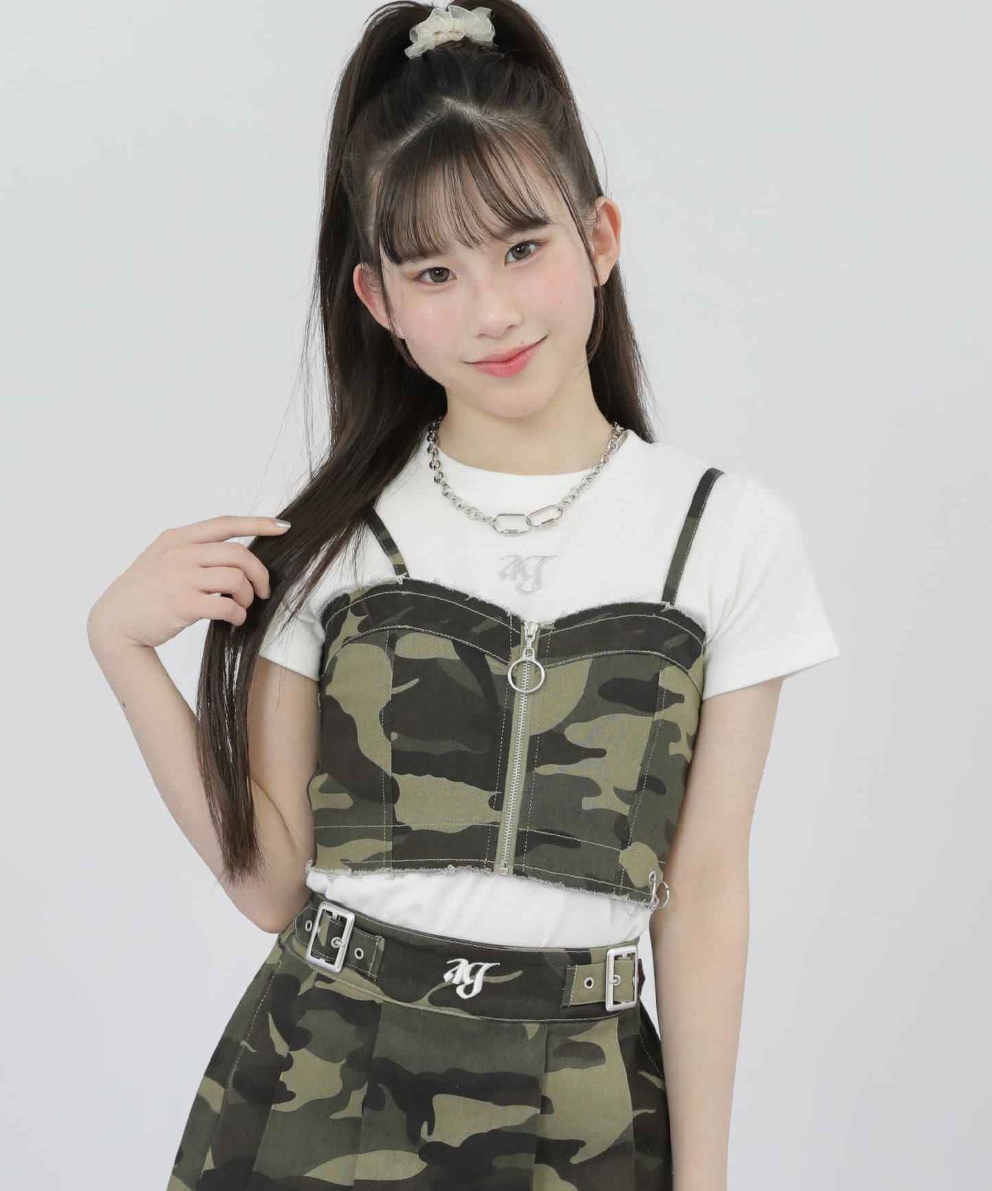 カーキ(Sサイズ着用/身長：約148cm)