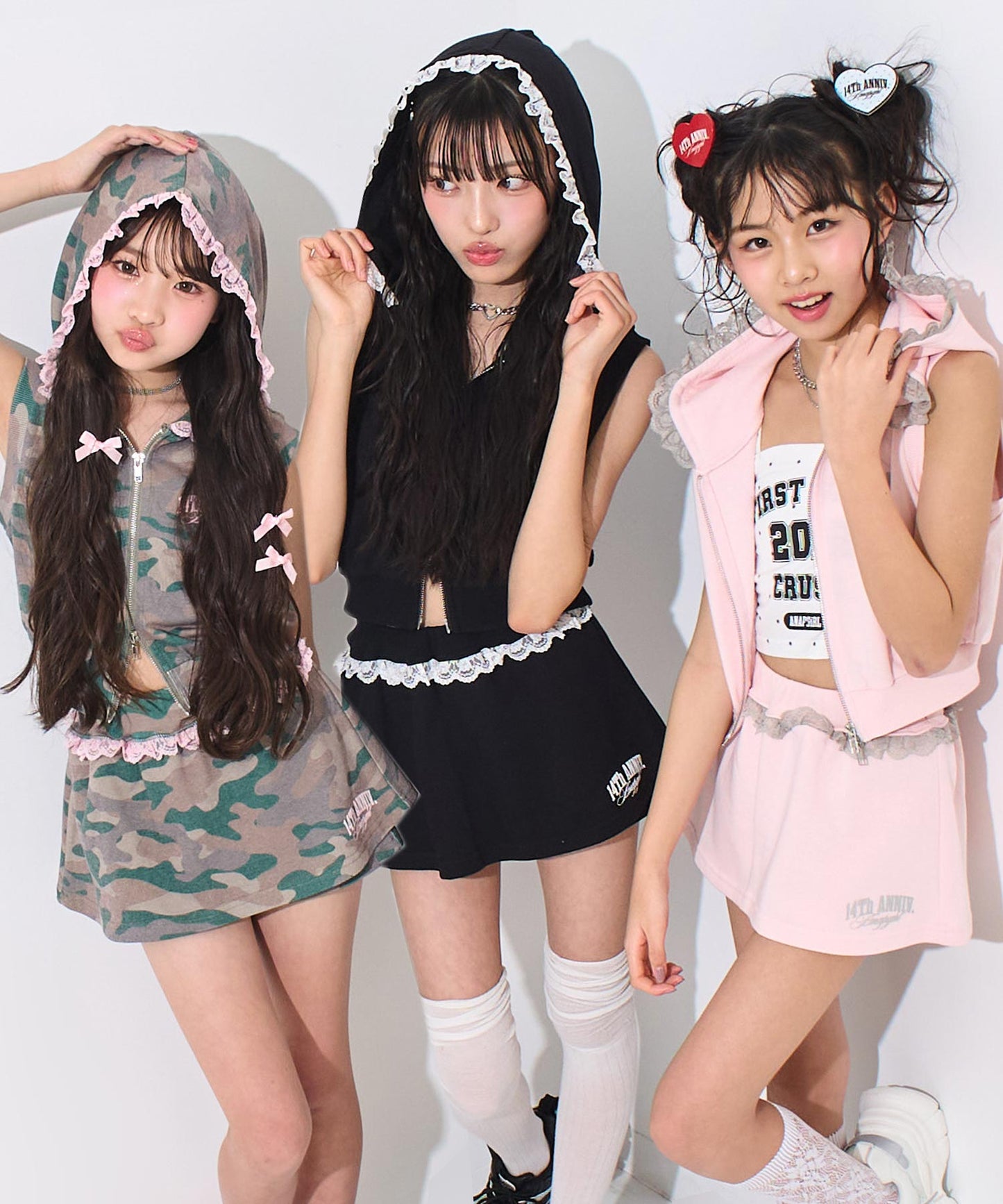 ライトピンク(XSサイズ着用/身長：約145cm)
カーキ(XSサイズ着用/身長：約147cm)
ブラック(Sサイズ着用/身長：約156cm)