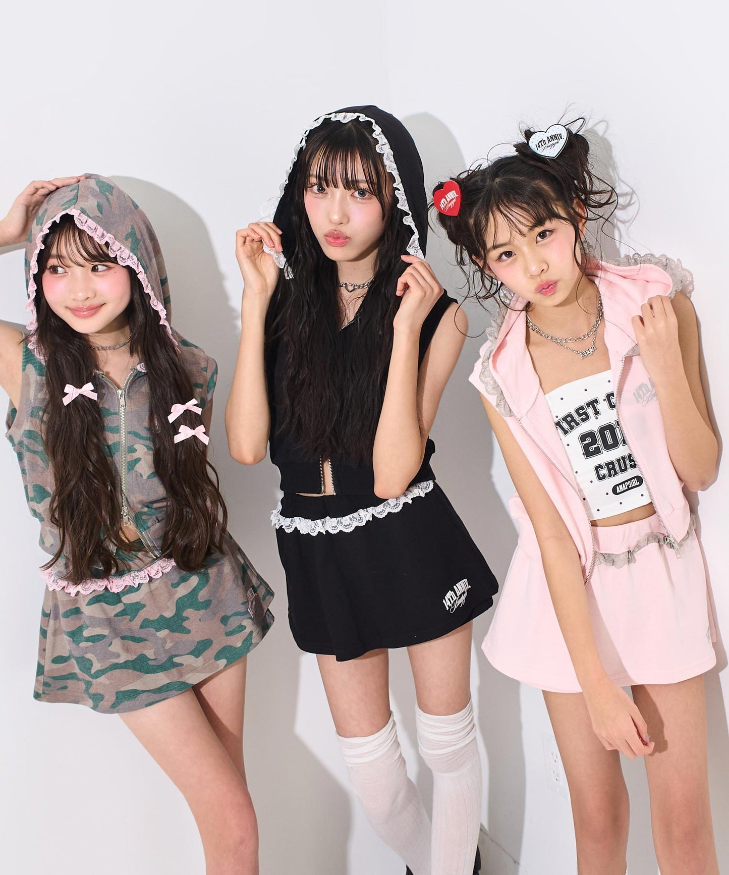 ライトピンク(XSサイズ着用/身長：約145cm)
カーキ(XSサイズ着用/身長：約147cm)
ブラック(Sサイズ着用/身長：約156cm)