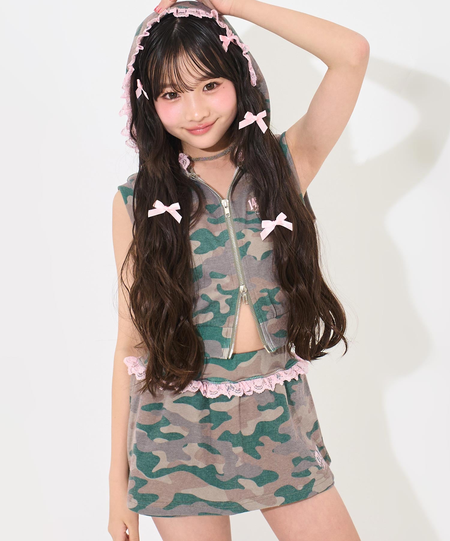 カーキ(XSサイズ着用/身長：約147cm)