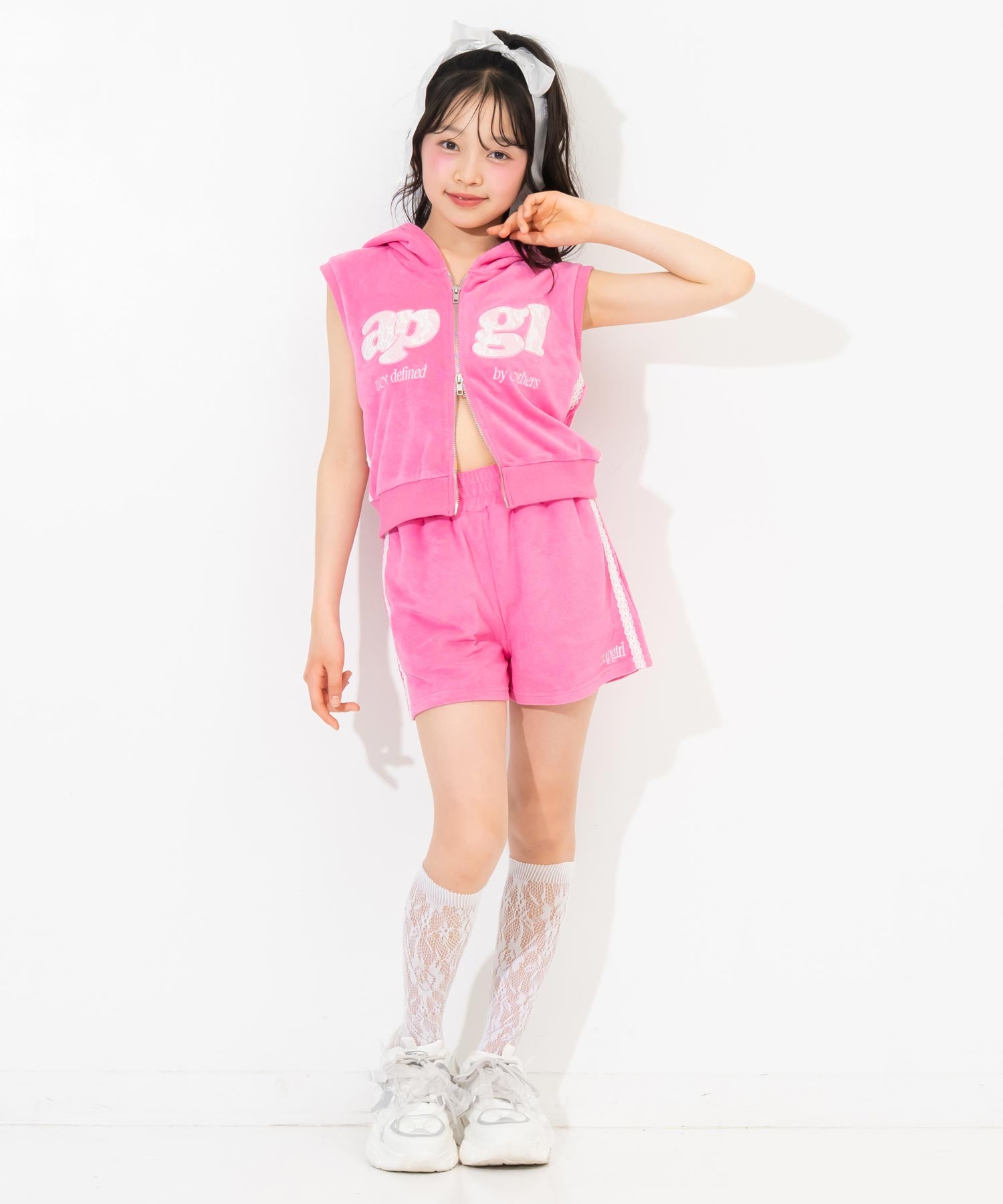 ピンク(Sサイズ着用/身長：約146cm)