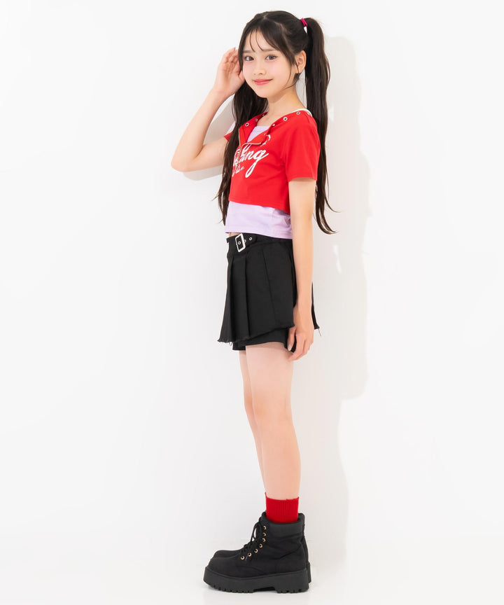 レッド(XSサイズ着用/身長：約139cm)
