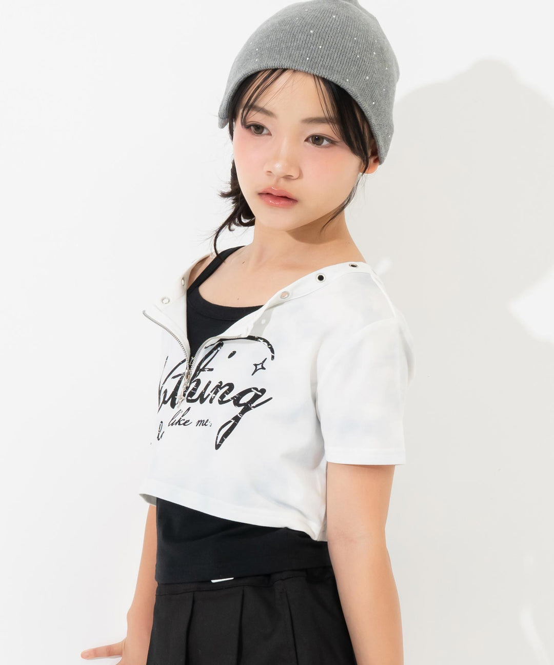 ホワイト(Sサイズ着用/身長：約148cm)