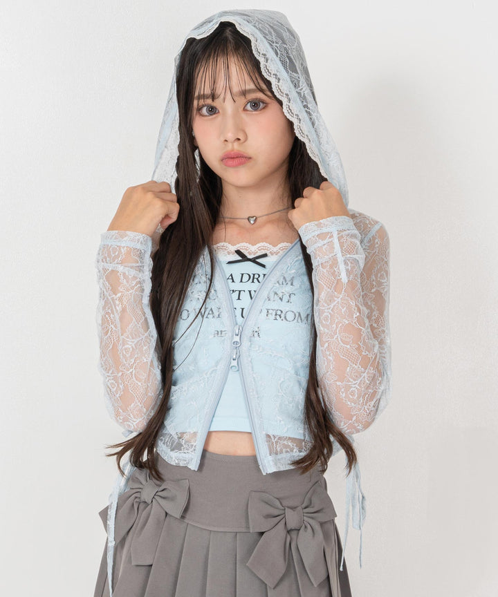 サックス(XSサイズ着用/身長：約139cm)