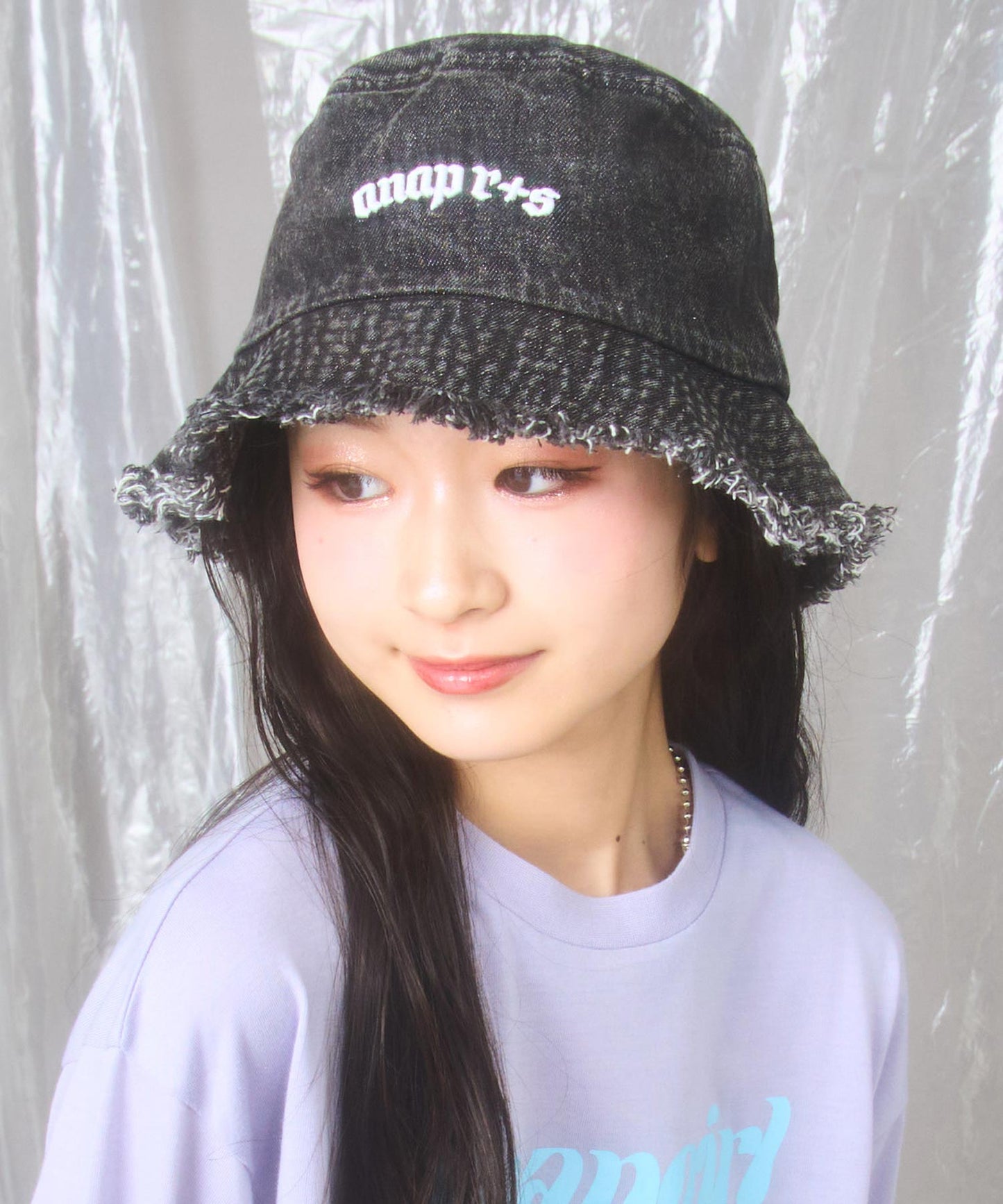 ブラック