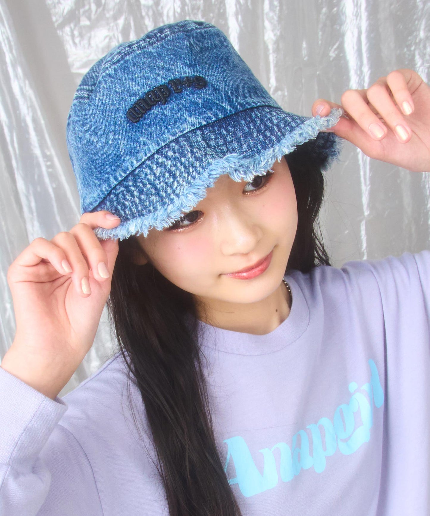 ライトブルー