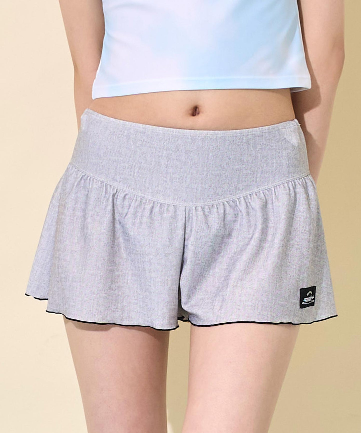 ブラック(Sサイズ着用/身長：約156cm)